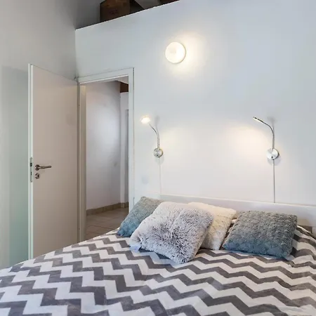 2 Bedroom Amazing In Cervar Porat Dom wakacyjny