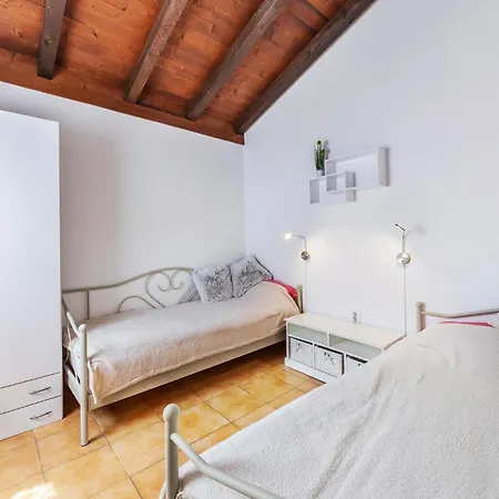 2 Bedroom Amazing In Cervar Porat *