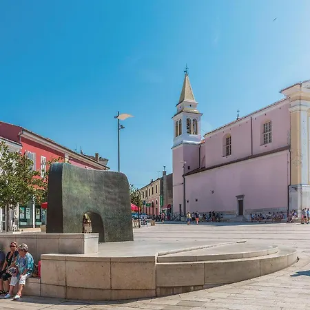 2 Bedroom Amazing In Cervar Porat Dom wakacyjny