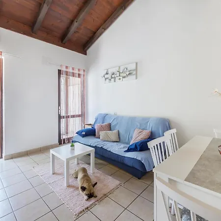 Dom wakacyjny 2 Bedroom Amazing In Cervar Porat *