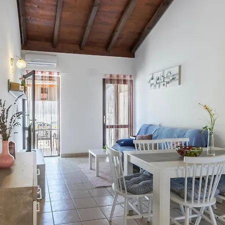 2 Bedroom Amazing In Cervar Porat